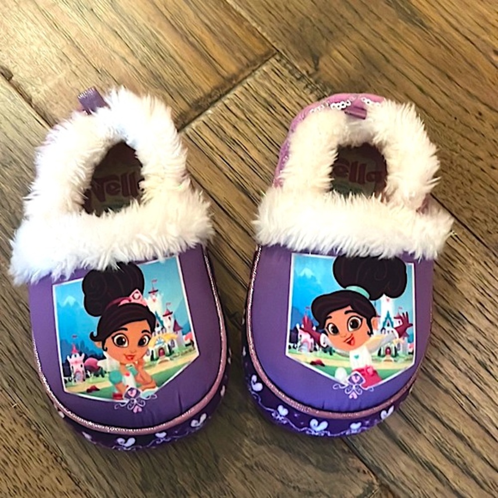 Nickelodeon’s Nella the Princess Knight Slipper Shoes